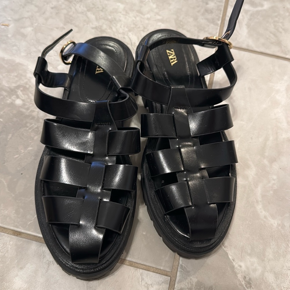 Zara Black Fisherman Sandals